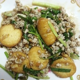 ผัดเต้าหู้ทรงเครื่อง