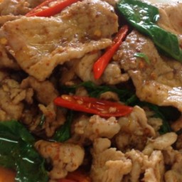 ผัดพริกเผาราดข้าว