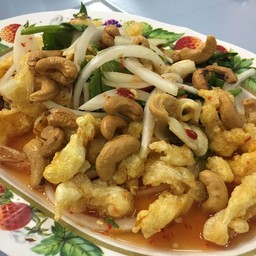 ยำสามกรอบ