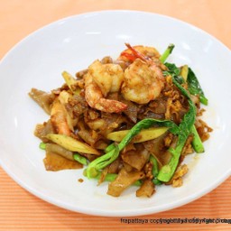 เส้นใหญ่ผัดซีอิ้วกุ้ง