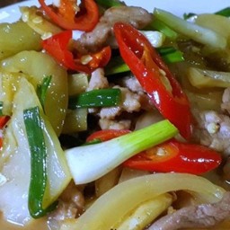 หมูผัดเกี้ยมฉาย