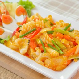 หมึกผัดไข่เค็ม