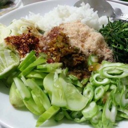 ข้าวยำปักษ์ใต้ป้าเล็กปากพนัง