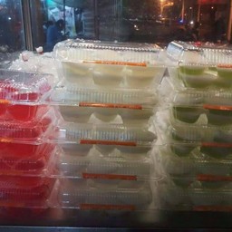 วุ้นมะพร้าวเป็นกล่องชิ้นเล็กกินง่ายๆ