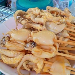 ปลาหมึกย่างน้องโบว์