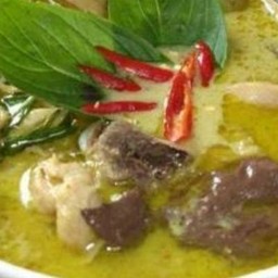 ขนมจีนน้ำยาแกงเขียวหวานไก่