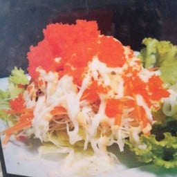 สลัดผักไข่กุ้ง Salad ebiko