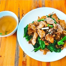 ผัดซีอิ๊ว