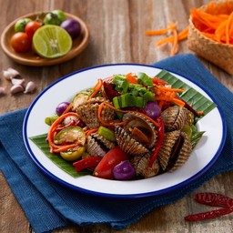 Lao Style Papaya Salad With Cockles