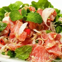 ยำทูน่าสด yummy tuna