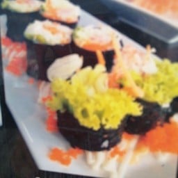 โรล สลัดปูจัด Salad roll