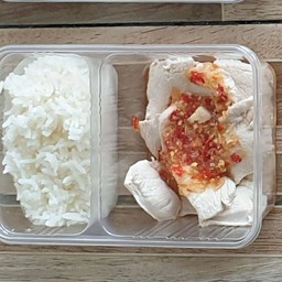อกไก่มะนาว  ไก่150กรัม ข้าว100กรัม