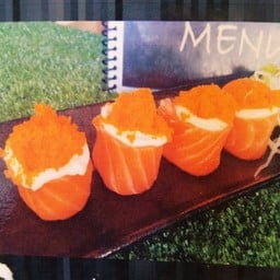 แซลม่อนมายองไข่กุ้ง Salmon Mayonnaise