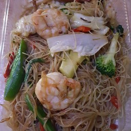 เส้นหมี่ขาวผัดขี้เมากุ้ง