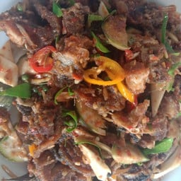 ปลาดุกทอดผัดเผ็ด