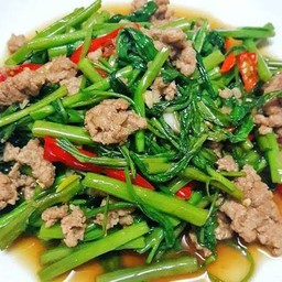 ข้าวผักบุ้งหมูสับ