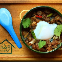 ข้าวหมูสามชั้นคั่วกะปิพริกสด ไข่ออนเซน