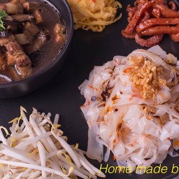 ก๋วยเตี๋ยวหลอด เฮียฮวด เยาวราช