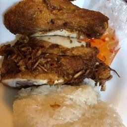 ไก่ทอด คุณแอ๊ด