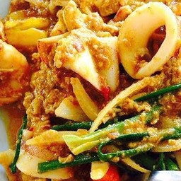 ข้าวผงกระหรี่ ทะเล