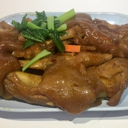 ขาหมูทศพล คากิ