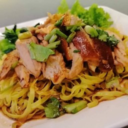 บะหมี่เหลืองขาหมู