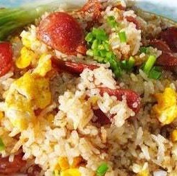 ข้าวผัดกุนเชียง