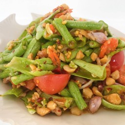 Papaya Salad With Thai Beans