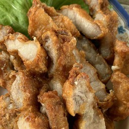 หมูกรอบทอดน้ำปลา