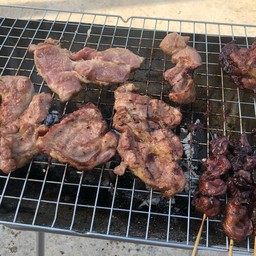 คอหมูย่าง