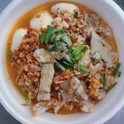 ร้านสายเสมอ ก๋วยเตี๋ยวหมู & เย็นตาโฟ