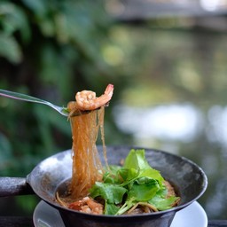 กุ้งอบวุ้นเส้น