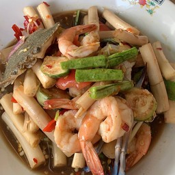 ตำไหลบัวปูปลาร้ากุ้งสุก