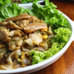 ก๋วยเตี๋ยวคั่วไก่