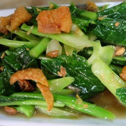 คะน้า-ไก่กรอบ