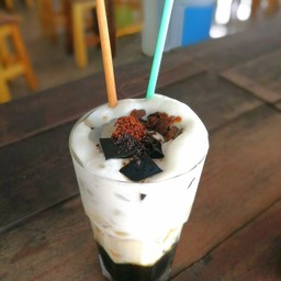 เฉาก๊วยนมสด