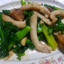 คะน้าผัดหน่อไม้ทะเล (ใหญ่)