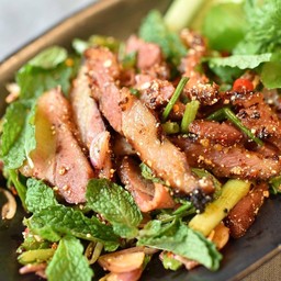 พล่าเนื้อ