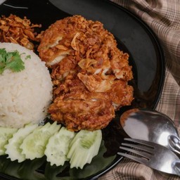 ข้าวไก่ทอด