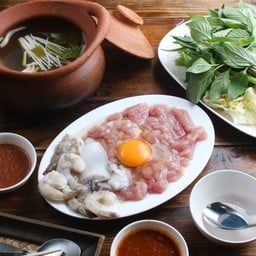 จุ่มแซ่บรวมมิตรทะเล