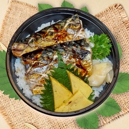 ข้าวหน้าปลาซาบะย่างซีอิ๊ว