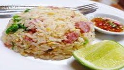 ข้าวผัดแหนม