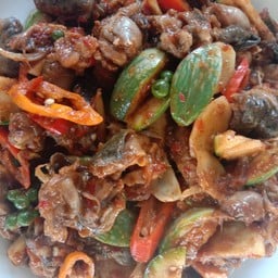 กบผัดฉ่า