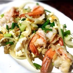 กุ้งผัดไข่เค็มstir-fried shrimp with salt egg