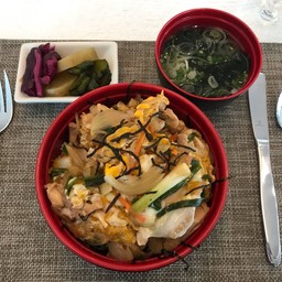 ข้าวหน้าไก่ทอด