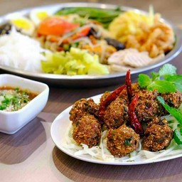 ลาบหมูทอด
