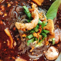 ซุ้มก๋วยเตี๋ยว