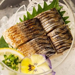 Saba sashimi