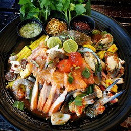 ยำทะเลถาด