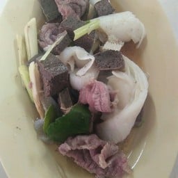 เครื่องในวัวลวก